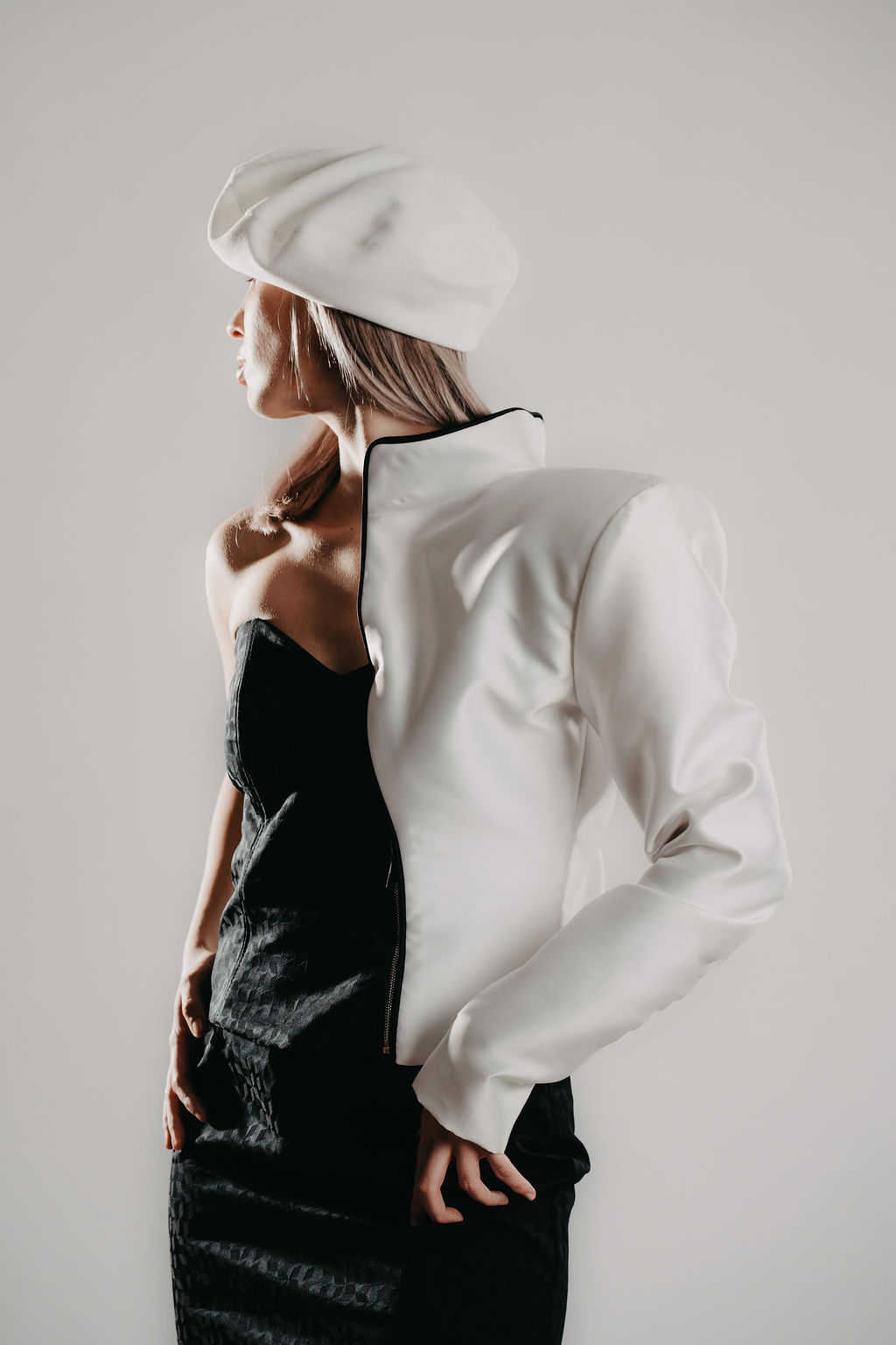 ASIMETRIČNI DODATAK OD BROKATA TYCHE MODULA 3 ASIMETRIČNI DODATAK OD BROKATA TYCHE MODULA - Image 3